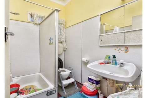 Property photo of 62 Kathleen Street South Tamworth NSW 2340