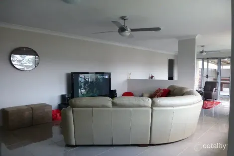 Property photo of 3 Ravensbourne Circuit Waterford QLD 4133