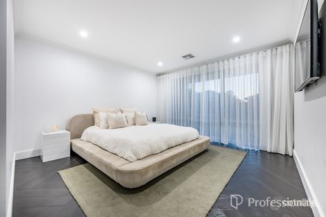 Property photo of 15 Casina Way Jindalee WA 6036