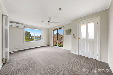 Property photo of 1 Cunningham Crescent Pakenham VIC 3810