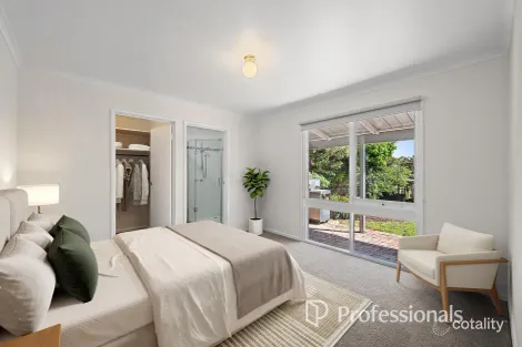 Property photo of 5 Paynes Road Seville VIC 3139