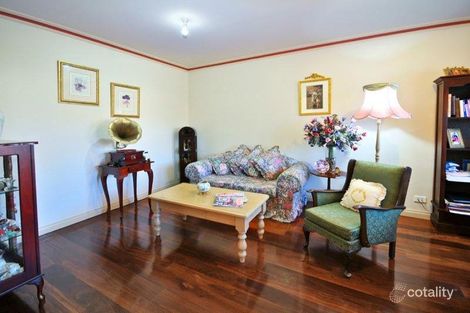 Property photo of 3 Tiffany Place Sydenham VIC 3037