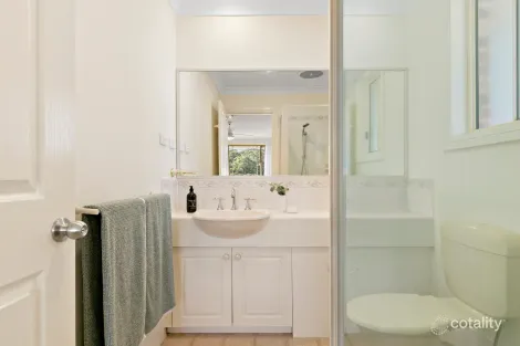 Property photo of 6 Hannah Close Figtree NSW 2525