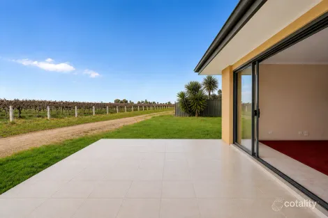 Property photo of 5 Emu Court Moama NSW 2731