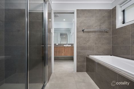 Property photo of 22 Opperman Street Boorooma NSW 2650