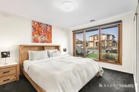 Property photo of 41 Luton Way Bundoora VIC 3083
