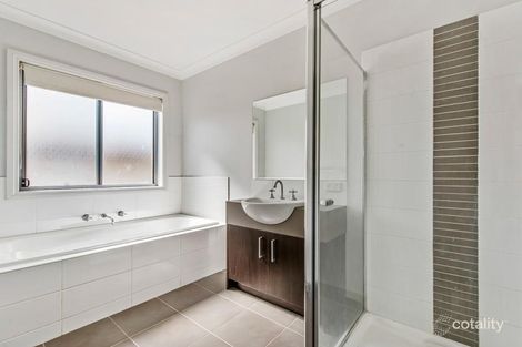 Property photo of 24 Wodalla Street Kurunjang VIC 3337