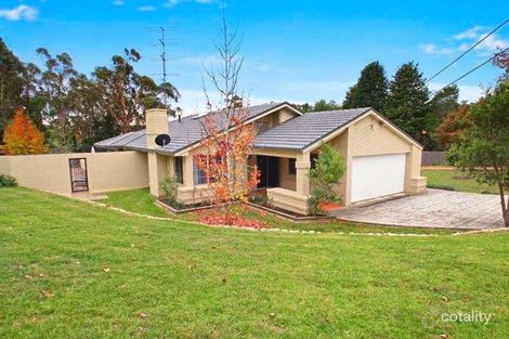 Property photo of 12 Farnborough Drive Moss Vale NSW 2577