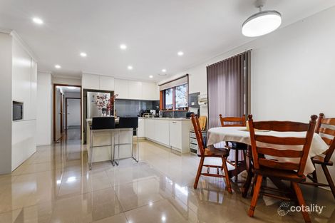 Property photo of 27 Mildura Crescent Endeavour Hills VIC 3802