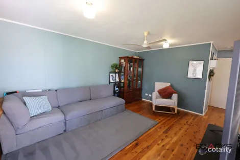 Property photo of 14 Wallace Street Dysart QLD 4745