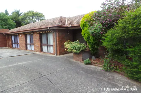 42 Crossdale Rise, Endeavour Hills, VIC 3802