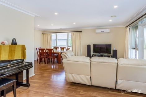 Property photo of 33 Diosma Drive Glen Waverley VIC 3150