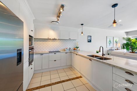 Property photo of 5067 Saint Andrews Terrace Hope Island QLD 4212