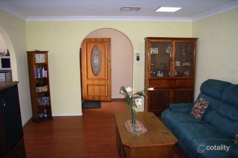 Property photo of 20 Olliver Crescent St Clair NSW 2759