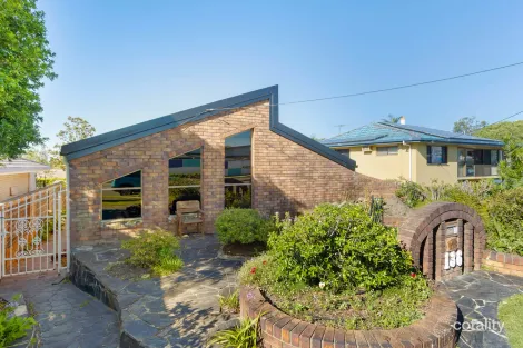 136 Anzac Ave, Redcliffe, QLD 4020