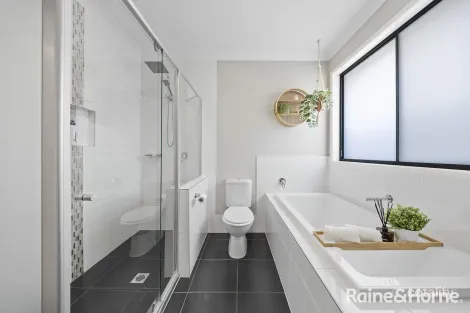 Property photo of 39 Cartwright Crescent Airds NSW 2560