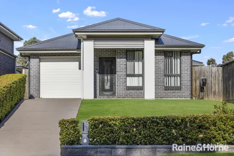 Property photo of 39 Cartwright Crescent Airds NSW 2560