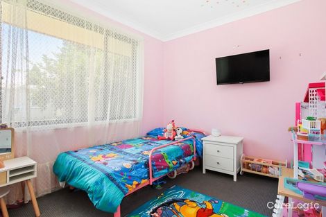 Property photo of 3 Oswald Crescent Rosemeadow NSW 2560