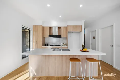 Property photo of 21 Errinundra Way Wollert VIC 3750