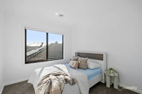 Property photo of 21 Errinundra Way Wollert VIC 3750