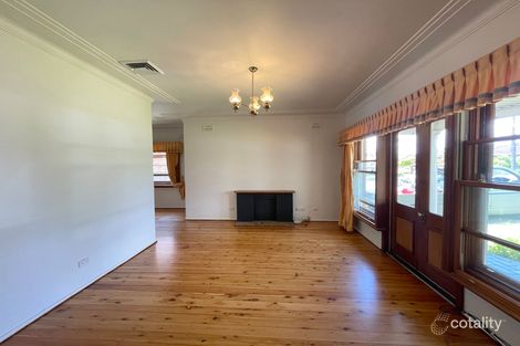Property photo of 52 Lynwen Crescent Banksia NSW 2216