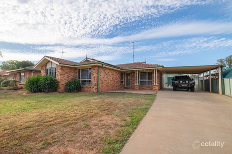 8 Ebelina Cres, Parkes, NSW 2870