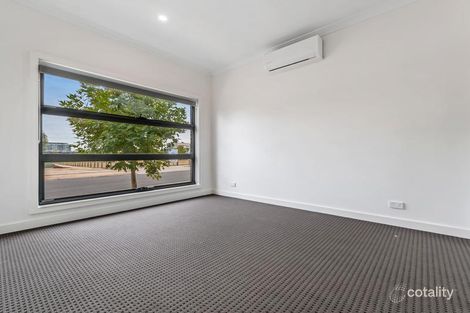 Property photo of 4/156 The Esplanade Caroline Springs VIC 3023