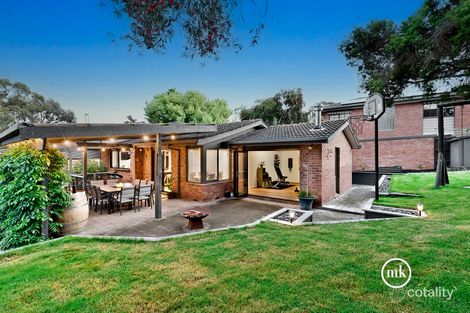 Property photo of 11 Nurla Place St Helena VIC 3088