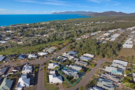 Property photo of 5 Eungella Court Bushland Beach QLD 4818