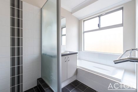 Property photo of 27 Windermere Chase Butler WA 6036