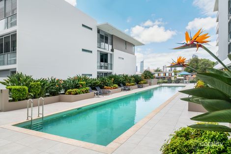 Property photo of 2002/33 T E Peters Drive Broadbeach Waters QLD 4218