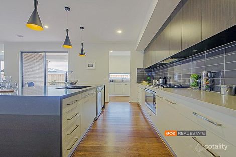 Property photo of 12 Sunnybank Drive Point Cook VIC 3030
