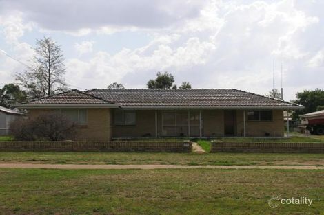 Property photo of 48 York Street Oakey QLD 4401