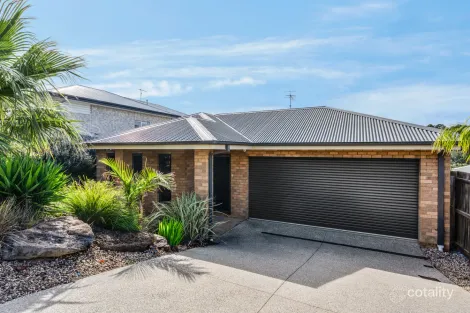 Property photo of 32 Willowbrae Way Bannockburn VIC 3331