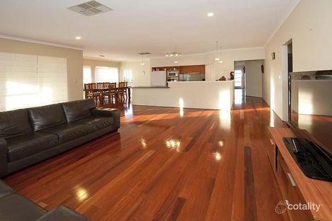 Property photo of 14 Bramdean Crescent Canning Vale WA 6155