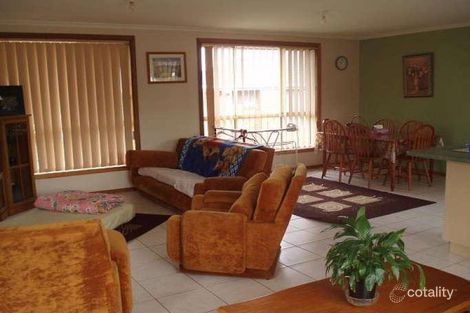 Property photo of 8 Pinus Place Meadow Heights VIC 3048