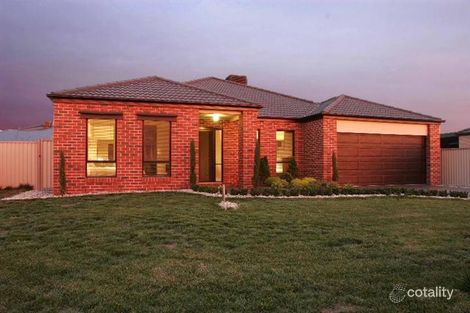 19 La Coruna Gdns, Point Cook, VIC 3030