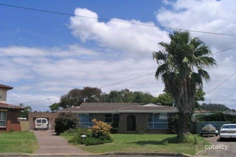 Property photo of 17 Moras Place Lake Illawarra NSW 2528