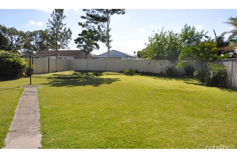 Property photo of 94 Kathleen White Crescent Killarney Vale NSW 2261