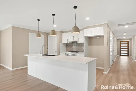 Property photo of 16 Burlington Rise Kelso NSW 2795