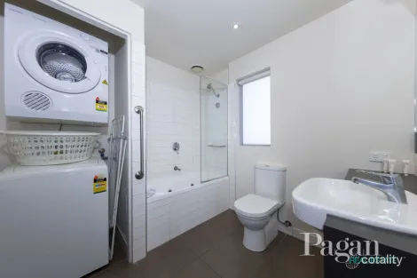 Property photo of 202/1142 Mt Alexander Road Essendon VIC 3040