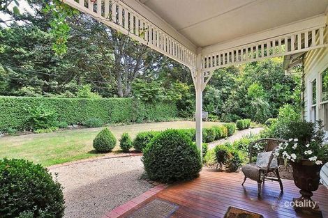 Property photo of 13 The Crescent Sassafras VIC 3787