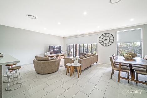 Property photo of 33 Aspect Crescent Glenmore Park NSW 2745