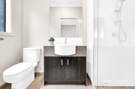 Property photo of 10 Bursaria Drive Caroline Springs VIC 3023