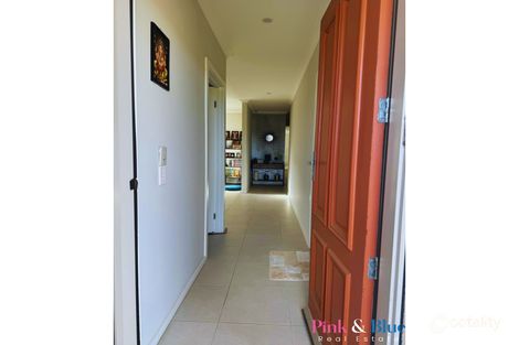 33 Kohli Cres, Rockbank, VIC 3335