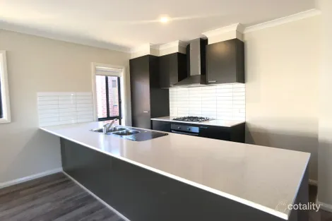 Property photo of 3 Darsham Crescent Point Cook VIC 3030