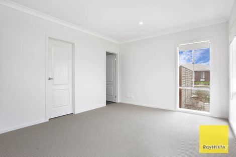 Property photo of 70 Grassbird Drive Point Cook VIC 3030