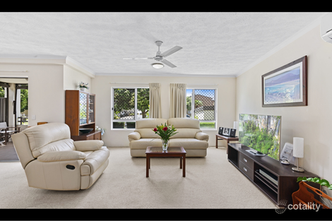 4/4 Proud St, Labrador, QLD 4215