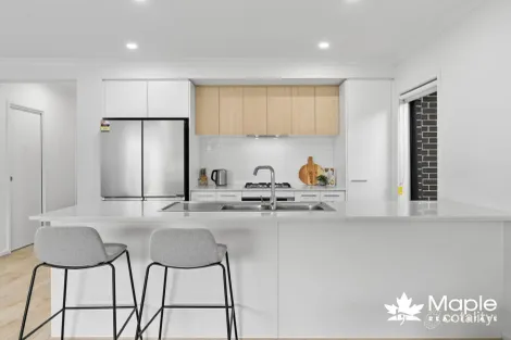 Property photo of 4 Roseburn Avenue Mickleham VIC 3064