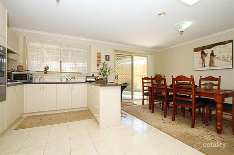 Property photo of 5A Vines Court Mill Park VIC 3082